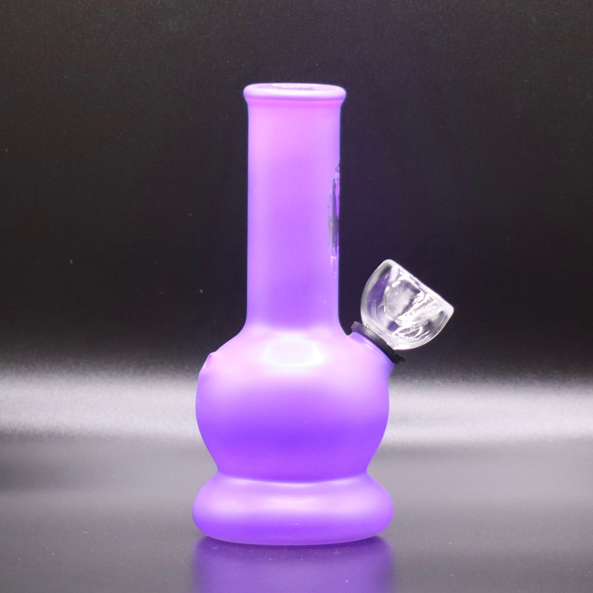 S002 – 3″ Mix Bee Design Silicone Nectar Collector With Cap
