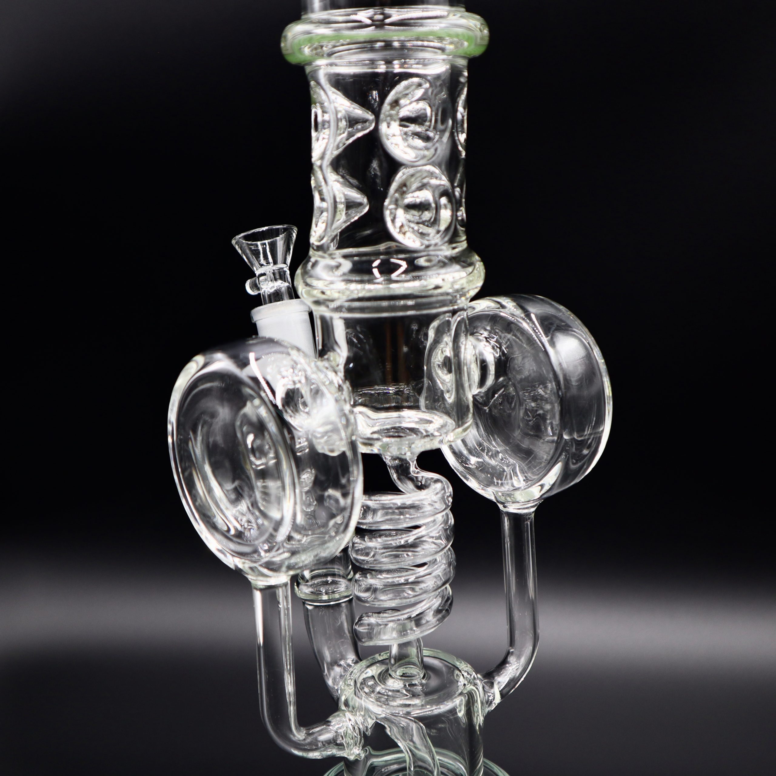 https://topfivewholesale.com/wp-content/uploads/2022/10/GL086-18%E2%80%B3-Water-Pipe-Swiss-Neck-Double-Chamber-Percolator-middle.jpg